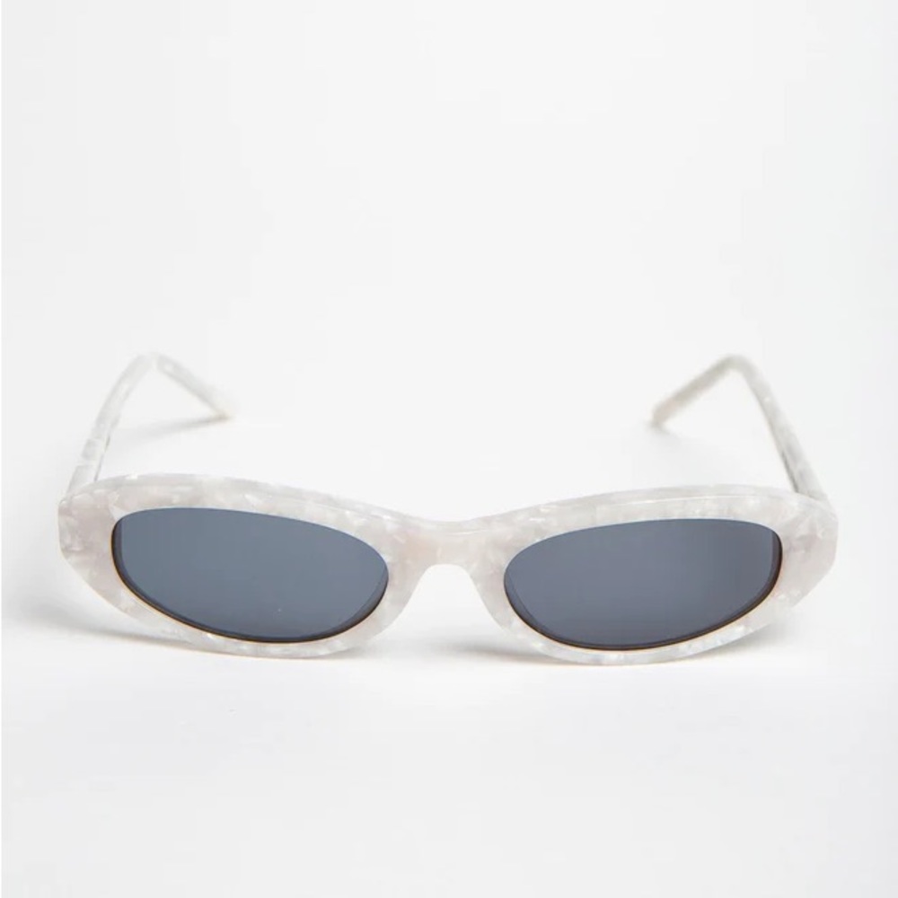 Roberi & Fraud Baby Betty Sunglasses New Lisa says gah